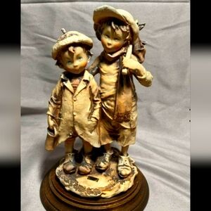 RARE CAPODIMONTE G.ARMANI TERRACOTTA SERIES FIGURINE''THE ORPHANS"  aka Runaways